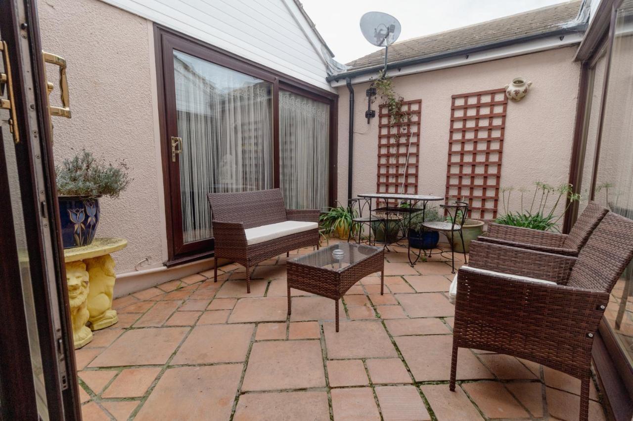 Villa Palm Bay'S Luxury Bungalow - Self Check In & Parking Margate Exterior foto