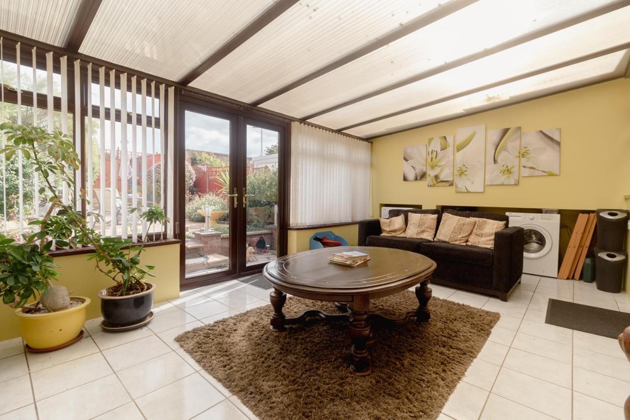 Villa Palm Bay'S Luxury Bungalow - Self Check In & Parking Margate Exterior foto