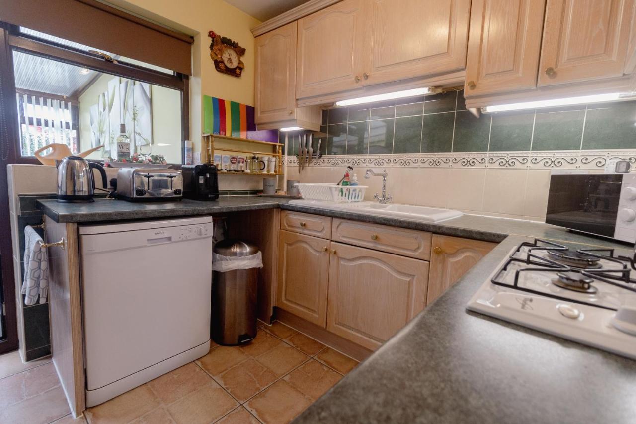 Villa Palm Bay'S Luxury Bungalow - Self Check In & Parking Margate Exterior foto